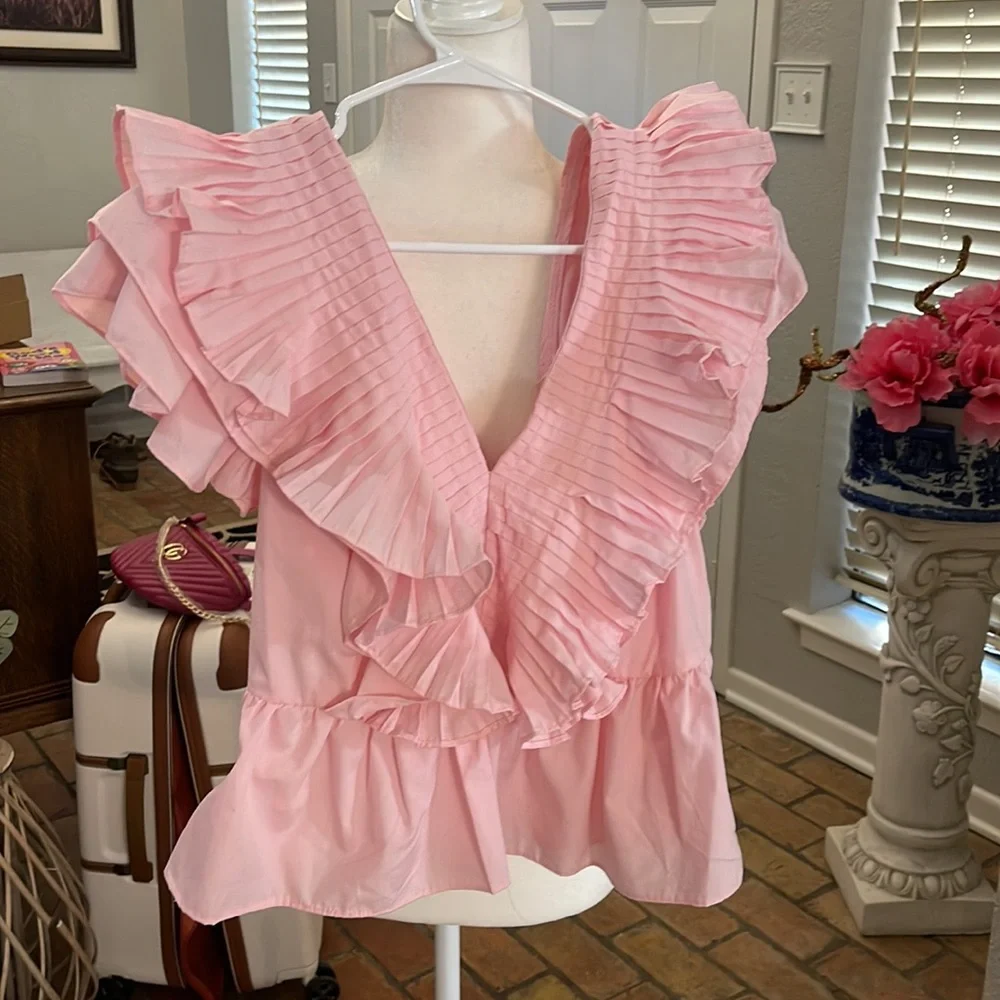 Spring Top🌸 - Picture 2 of 2